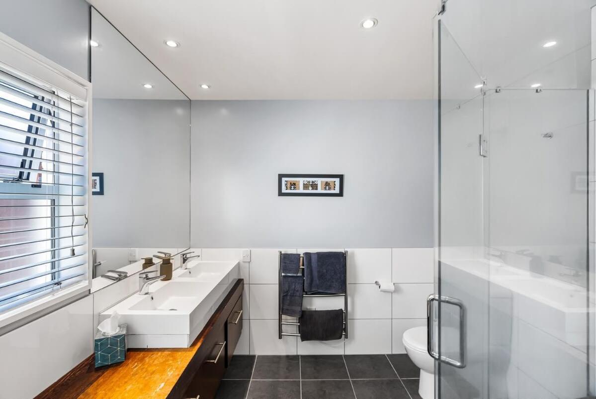 Kaleido Nook Enchanting 3br Magic On Rugby Street Christchurch