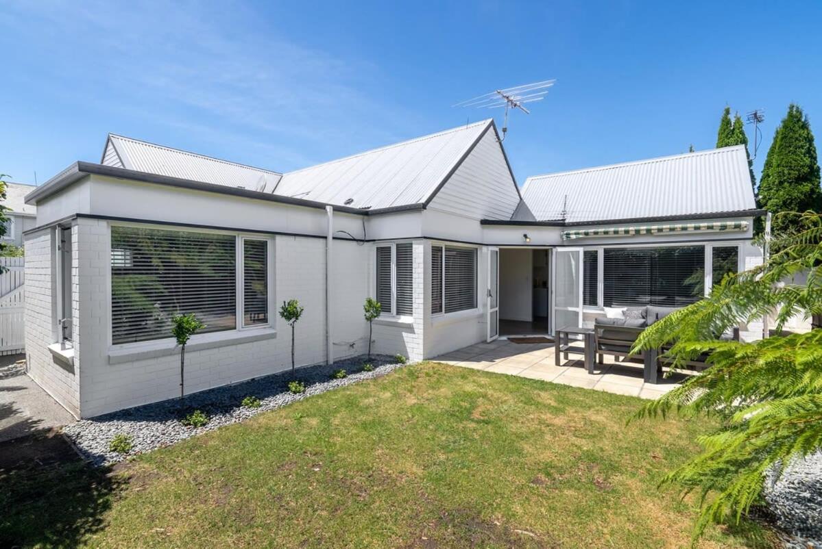 Kaleido Nook Enchanting 3br Magic On Rugby Street Christchurch